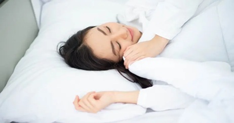 简单4生活习惯 有助改善睡眠、强化心脏 简单4生活习惯 有助改善睡眠、强化心脏