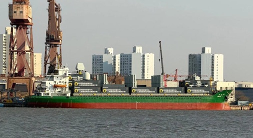 照片显示中国货船装备导弹发射器 照片显示中国货船装备导弹发射器