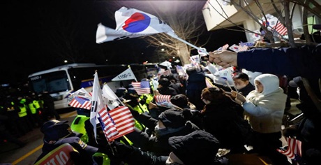 韩国总统尹锡悦被以“涉嫌带头发动内乱”正式起诉