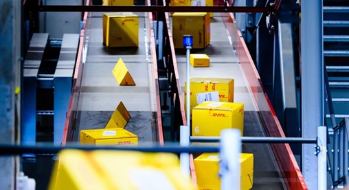DHL 暂停向美国发送超过 800 美元的 B2C 货件