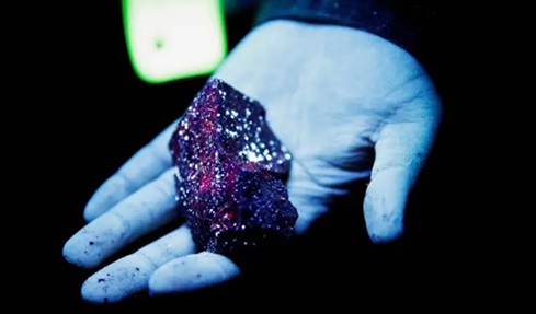 钨价一年狂飙五倍 未来还会涨? 钨价一年狂飙五倍 未来还会涨?