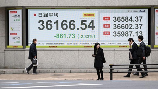 亚洲股市因美国经济衰退担忧而暴跌