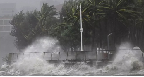 台风“麦德姆”登陆中国沿海 数十万人被迫转移