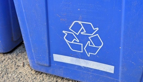 安大略省正在扩大您可以放入蓝色盒子的内容。这些项目不包括在内