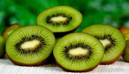 每天2颗奇异果 科学家:促进皮肤胶原蛋白生成 每天2颗奇异果 科学家:促进皮肤胶原蛋白生成