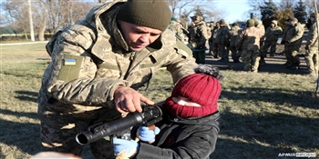 随着技术重塑战场，乌克兰女性投身战斗角色