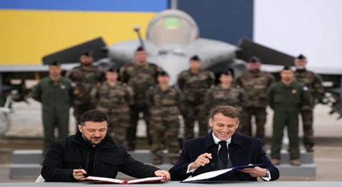 泽连斯基在与马克龙签署国防声明后表示，乌克兰将购买100架阵风战机