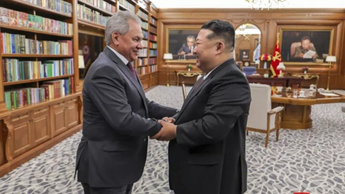 金正恩会晤绍伊古 承诺朝鲜“无条件支持”俄罗斯