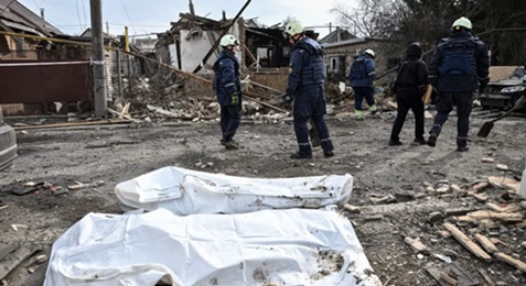 俄罗斯继续对乌克兰发动致命打击，和平努力陷入停滞