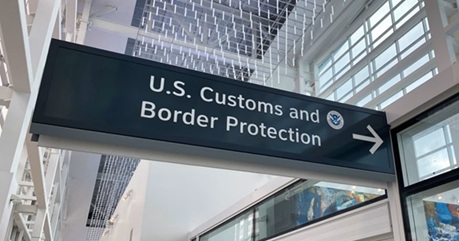 美国对加拿大人的预先许可自 1952 年以来首次威胁要废除