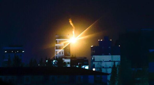 泰国战斗机向柬埔寨投下40枚炸弹，停火失败后紧张局势升级