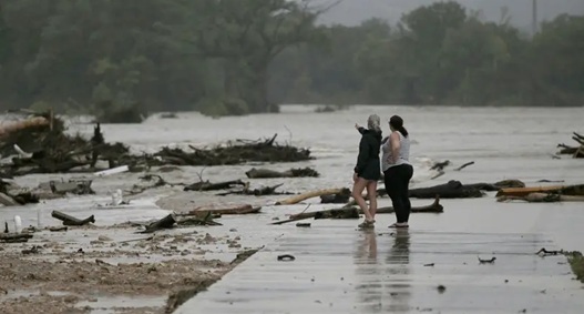 午夜暴雨水位急升…凌晨发布山洪警报 德州沿岸居民来不及逃 午夜暴雨水位急升…凌晨发布山洪警报 德州沿岸居民来不及逃
