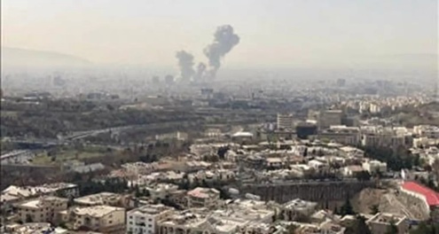 德黑兰市区交通堵塞，居民争相回家避难 首批伤亡报告公布：伊朗