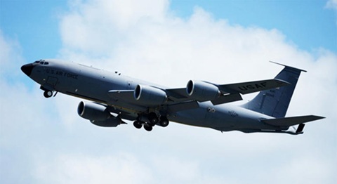 4名美国军人在伊拉克加油飞机坠毁事故中遇难 4名美国军人在伊拉克加油飞机坠毁事故中遇难