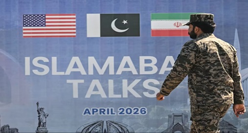 特朗普宣布封锁霍尔木兹海峡,范斯则无协议脱离巴基斯坦谈判。金 特朗普宣布封锁霍尔木兹海峡,范斯则无协议脱离巴基斯坦谈判。金