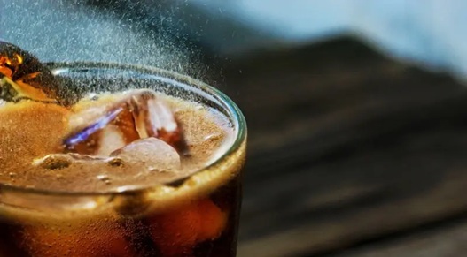 喝低糖饮料 罹患肝病风险比含糖的更高