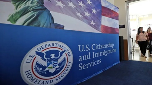 拜登任内进入美国的难民必须重新审查 绿卡申请暂停 拜登任内进入美国的难民必须重新审查 绿卡申请暂停