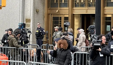 马杜罗出庭正反派示威 挺川与反战派皆控绑架